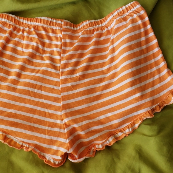 shorts - Picture 2 of 3